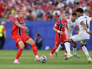 Noruega le ganó 4-1 a Irak con doblete de Haaland en su debut mundialista