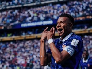 De la mano de Mbappé, Francia venció a Senegal en su debut
